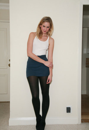 Delightsome mature Roni strips to shiny pantyhose outdoor